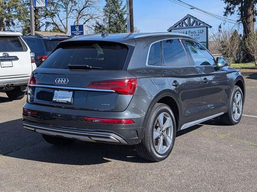 2023 Audi Q5 40 Premium Plus