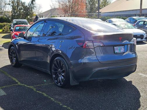 Midnight Silver Metallic 2023 Tesla Model Y Performance Dual Motor All-Wheel Drive