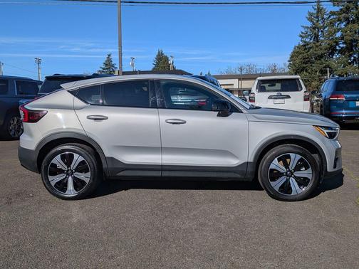 2023 Volvo C40 Recharge Pure Electric Twin Plus