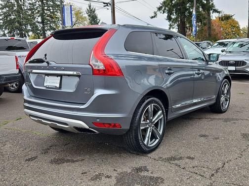 2017 Volvo XC60 T6 Dynamic