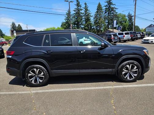 2025 Volkswagen Atlas 2.0T SE