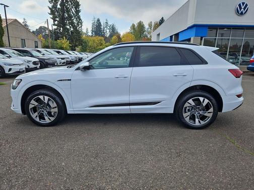 2021 Audi e-tron Premium