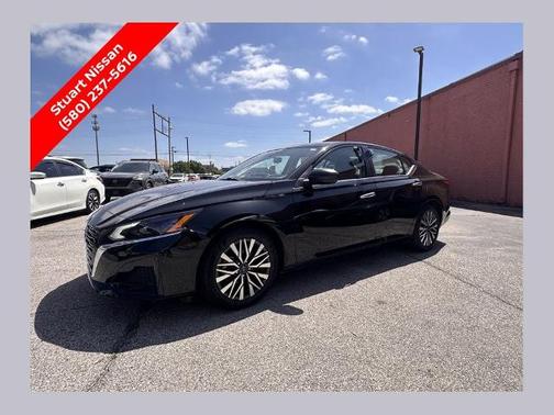 Super Black Clearcoat 2025 Nissan Altima SV