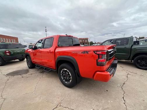 Afterburn Orang 2025 Nissan Frontier PRO-4X