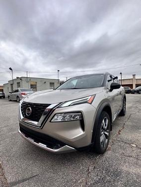 Champagne Silver Metallic / Super Black 2021 Nissan Rogue Platinum SUV