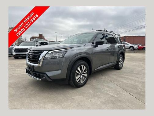 2023 Nissan Pathfinder SL