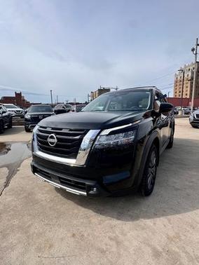 2022 Nissan Pathfinder SL