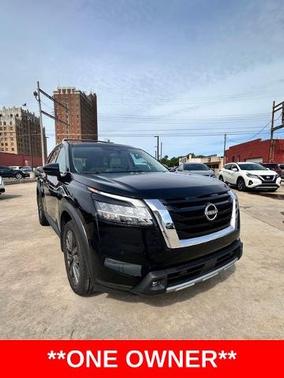 2022 Nissan Pathfinder SL