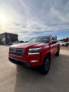 Red Alert 2024 Nissan Frontier SL Truck