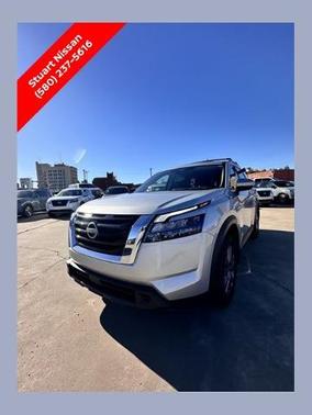 2024 Nissan Pathfinder SV