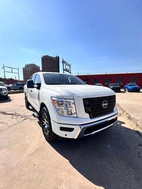 2024 Nissan Titan SV