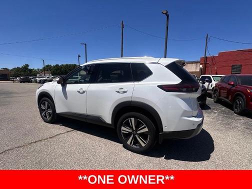 Everest White P 2024 Nissan Rogue SL