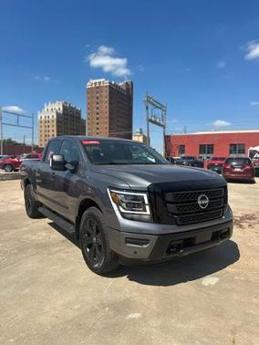 2023 Nissan Titan SV