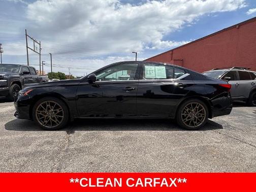 Super Black Clearcoat 2025 Nissan Altima SR