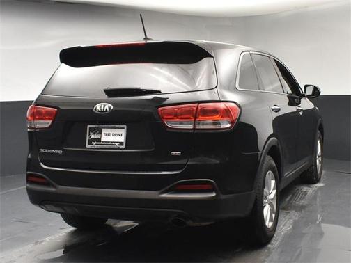 2018 Kia Sorento L