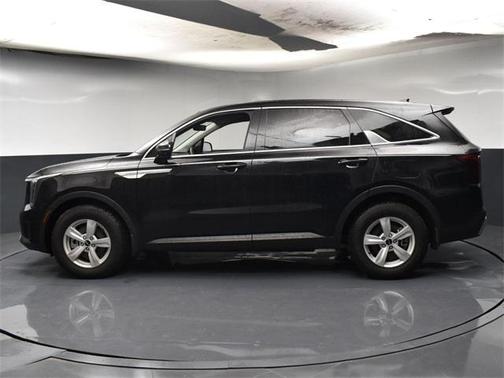 2025 Kia Sorento LX