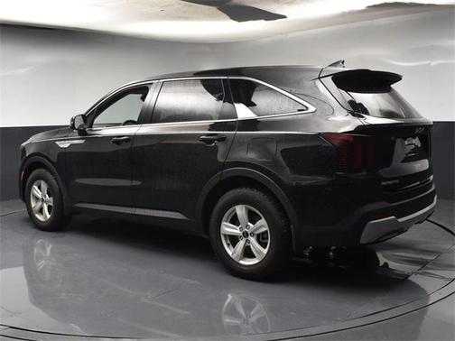 2025 Kia Sorento LX