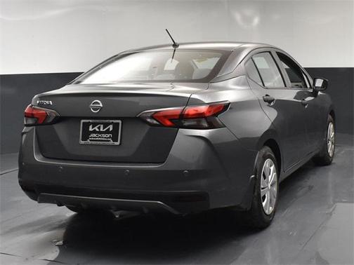 2021 Nissan Versa 1.6 S