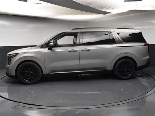 2025 Kia Carnival SX