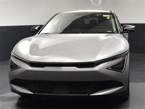 2025 Kia EV6 Light Long Range