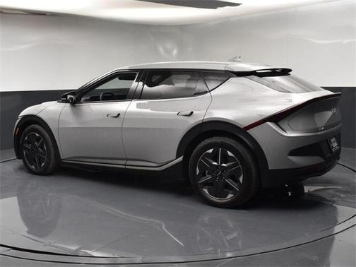 2025 Kia EV6 Light Long Range