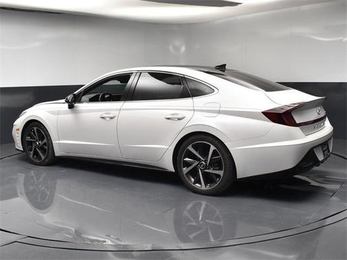 2022 Hyundai SONATA SEL Plus