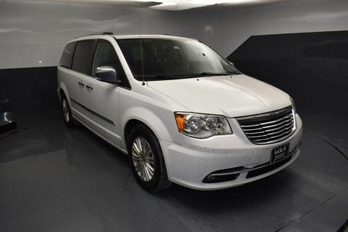 2016 Chrysler Town & Country Limited