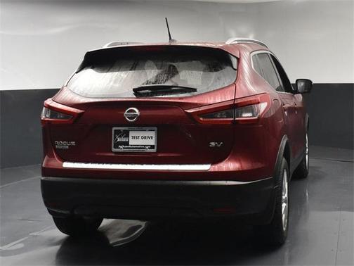 2022 Nissan Rogue Sport SV