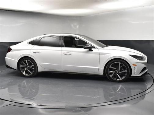 2022 Hyundai SONATA SEL Plus