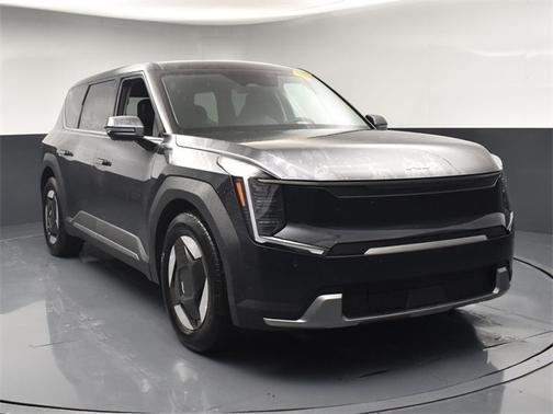 2026 Kia EV9 Light Long Range