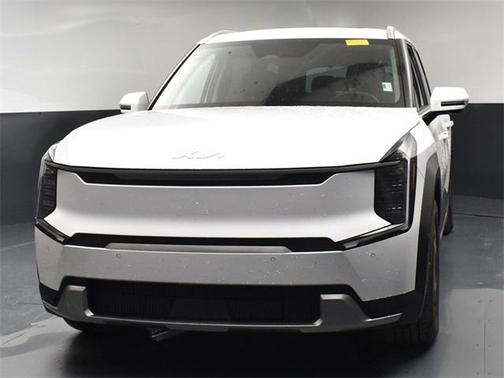 2025 Kia EV9 Wind