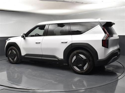2025 Kia EV9 Wind