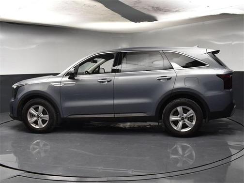 2025 Kia Sorento LX