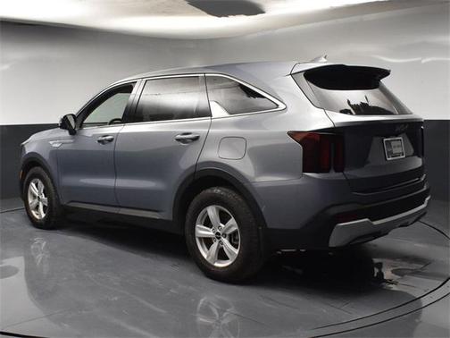 2025 Kia Sorento LX