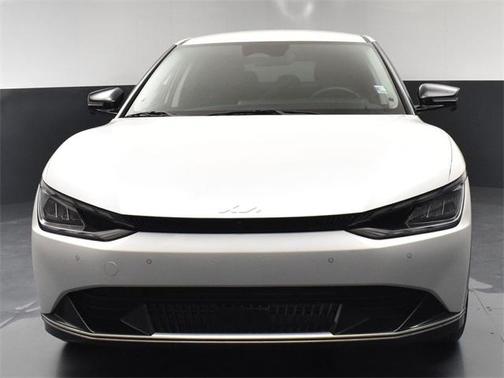2024 Kia EV6 Wind