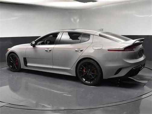 2022 Kia Stinger GT2
