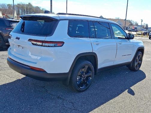 Bright White Clearcoat 2026 Jeep Grand Cherokee L Limited