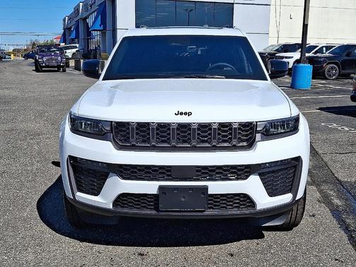 Bright White Clearcoat 2026 Jeep Grand Cherokee L Limited