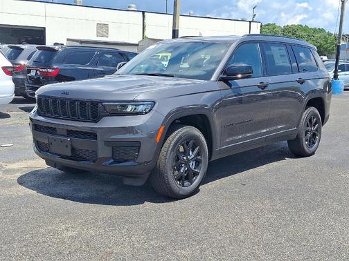 2025 Jeep Grand Cherokee L Laredo