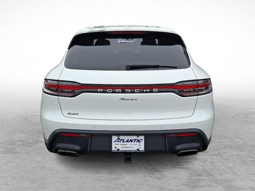 White 2023 Porsche Macan Base