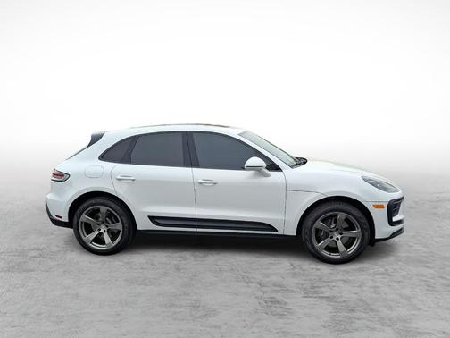 White 2023 Porsche Macan Base