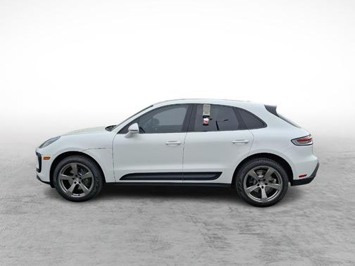 White 2023 Porsche Macan Base