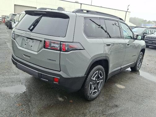 Sting Gray Clearcoat 2026 Jeep Cherokee LAREDO/LIMITED
