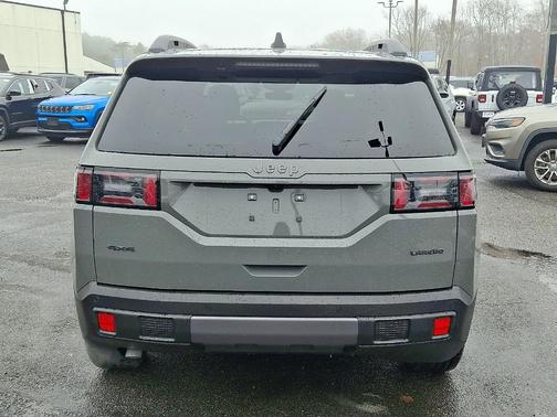 Sting Gray Clearcoat 2026 Jeep Cherokee LAREDO/LIMITED