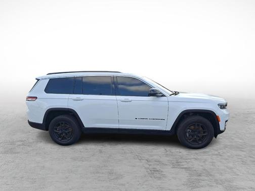 Bright White Clearcoat 2024 Jeep Grand Cherokee L Laredo