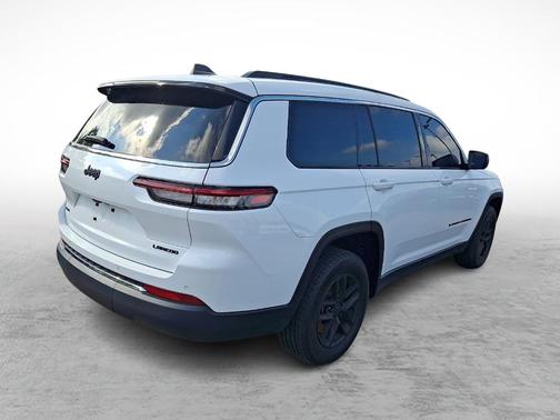 Bright White Clearcoat 2024 Jeep Grand Cherokee L Laredo