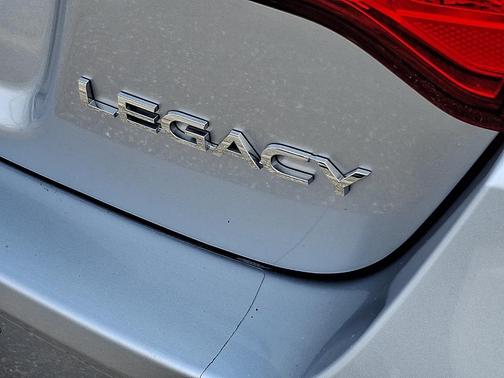 Ice Silver Metallic 2018 Subaru Legacy 2.5i Sport