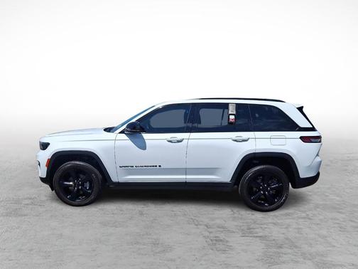 2022 Jeep Grand Cherokee Altitude