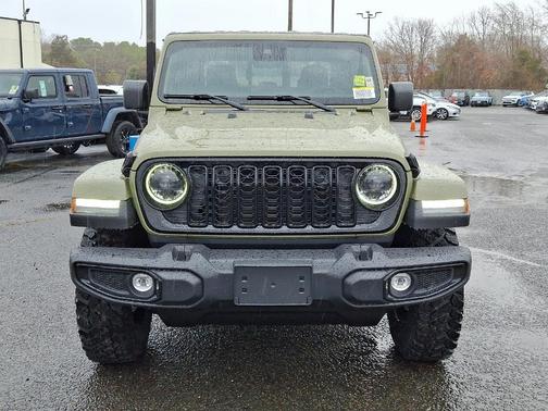 2025 Jeep Gladiator Sport