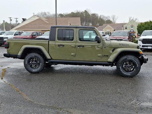 2025 Jeep Gladiator Sport